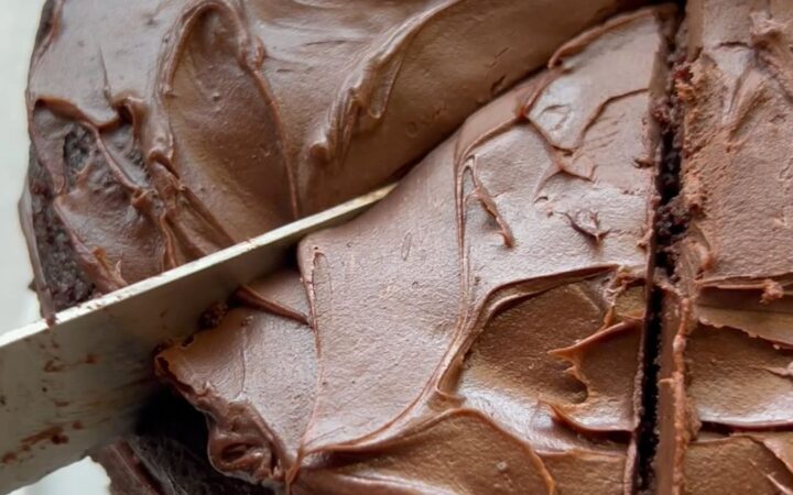 chocolate cake without cream