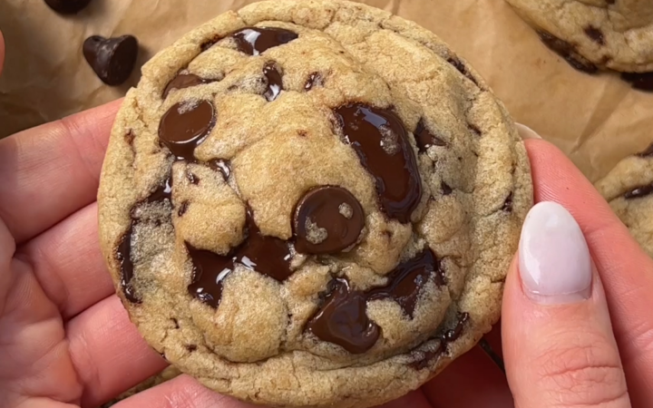 eggless chocolate chip cookies