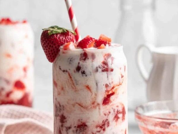 easy smoothie recipe with frozen fruit
