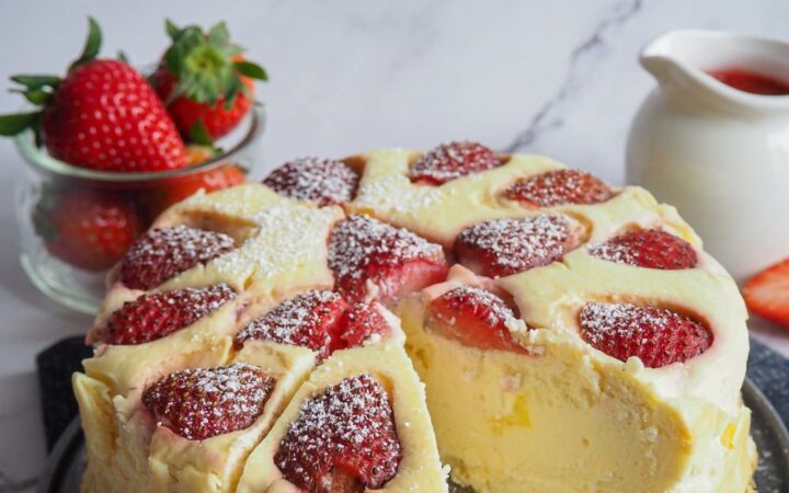 low-carb strawberry cake